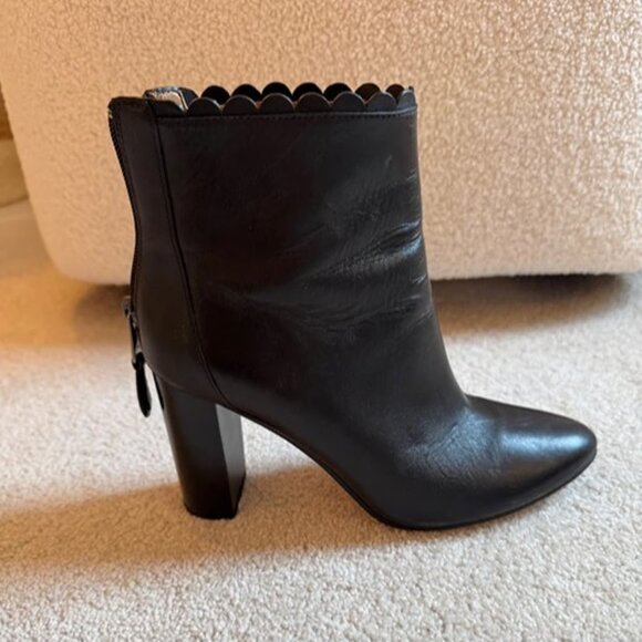Coach Scallop Soft Shine Calf Ankle Boots in Black Leather - Size 7B - Picture 7 of 8